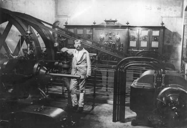 Første elværk i DK