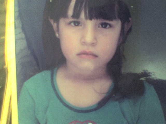 Termina sus estudios de primaria