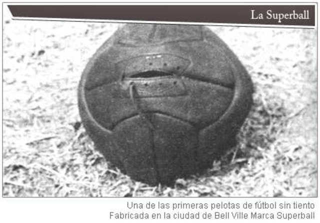 Creación de la primera pelota de cuero.