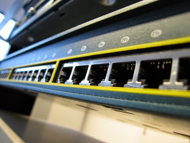 Se inicia la investigacion para los conmutadores de paquetes llamados procesadores de mensajes de interfaz (IMP).