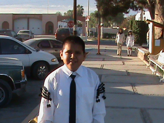 Desfile de la banda de guerra de la primaria.