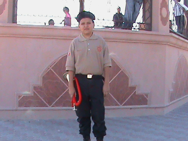 Desfile de la banda de guerra en la secundaria.