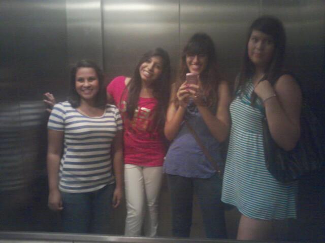 Con mis nuevas amigas y asta la fecha