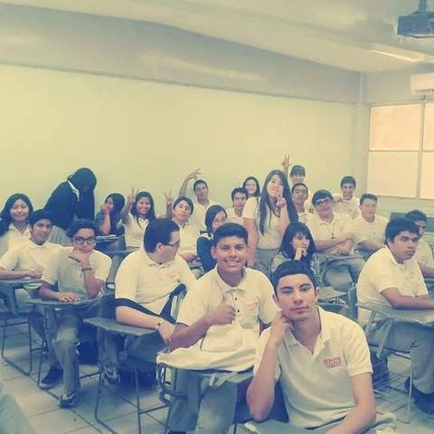 Primer dia del ultimo año en la preparatoria.