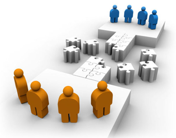 MONOPOLIO DEL TRAFICO COLONIAL SIGLO XVIII