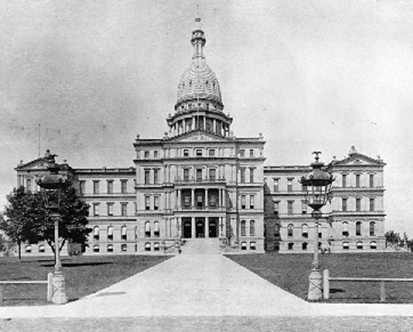 Lansing becomes the Capitol