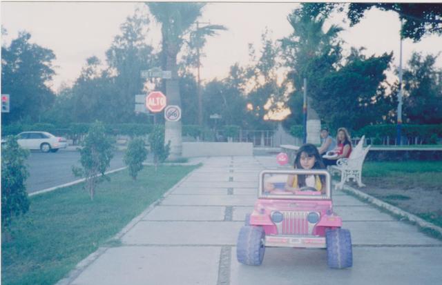 Me regalaron un carro de barby