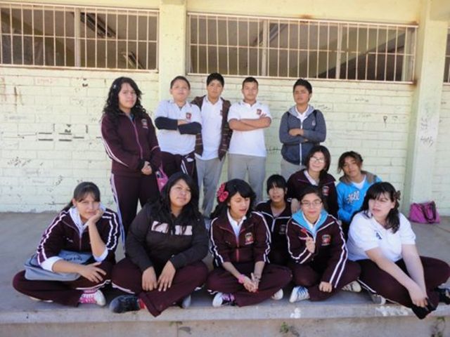 CONOCI A AMIGOS QUE NUNCA OLVIDARE