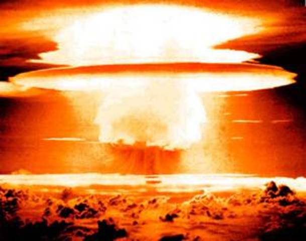 Primera Bomba Atómica