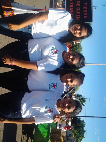 DESFILE CRUZ ROJA