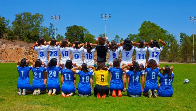 Entro a equipo representativo de futbol de la universidad.