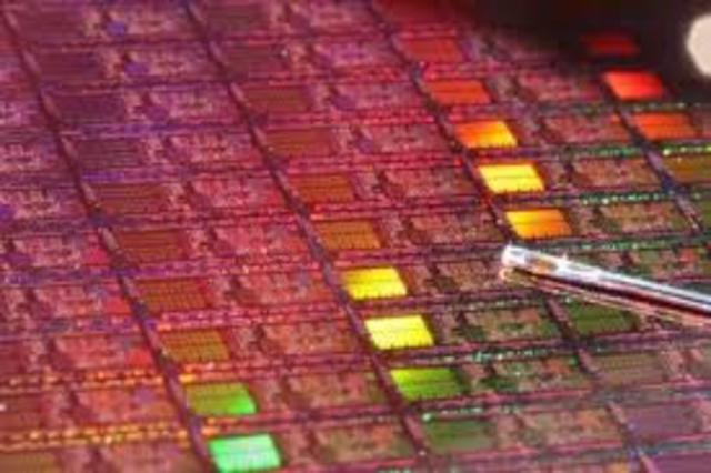 COMPUTADORAS CON BASE EN CHIPS DE SILICON