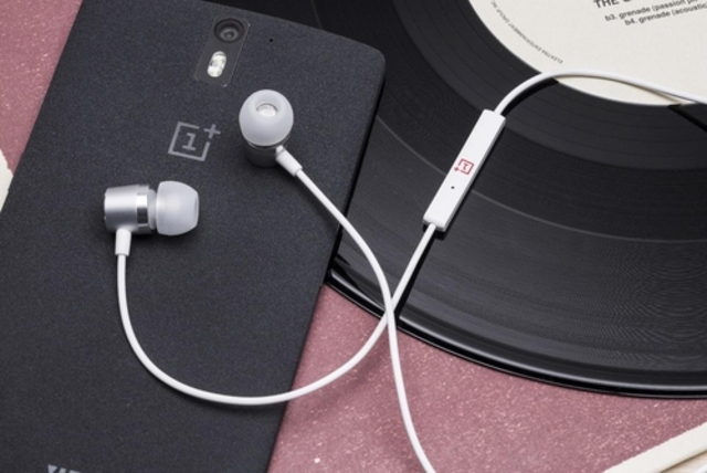 一加金属耳机“银耳”发布