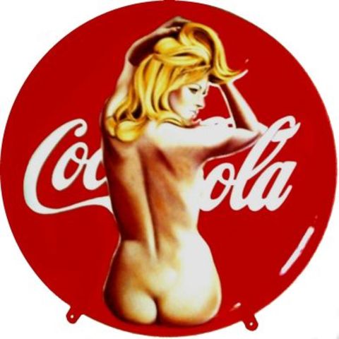 coca-cola en base de la mujer