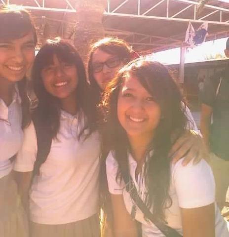 conocio a sus amigas