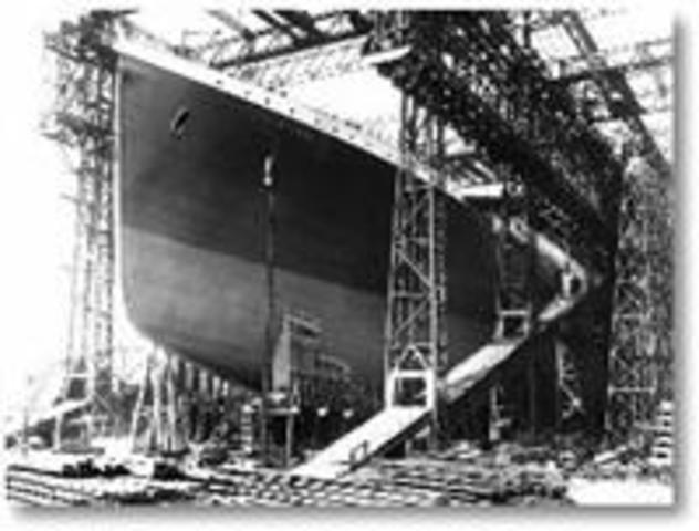 Titanic begins geing built on!