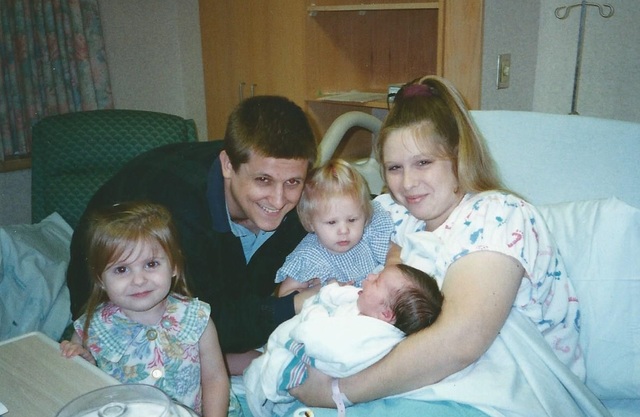 Mi hermana, Ashley, nació en Charlotte, Carolina del Norte.