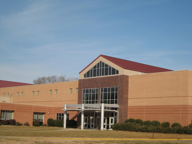 Vine a Weddington High School.