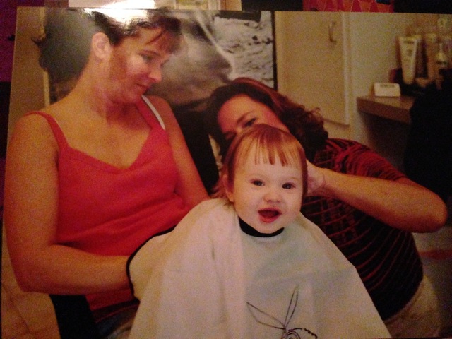 Tuve mi primer corte de pelo en 2000.  Tuve once año.