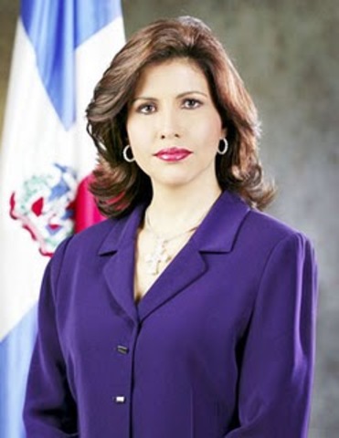 la mujer se da un lugar