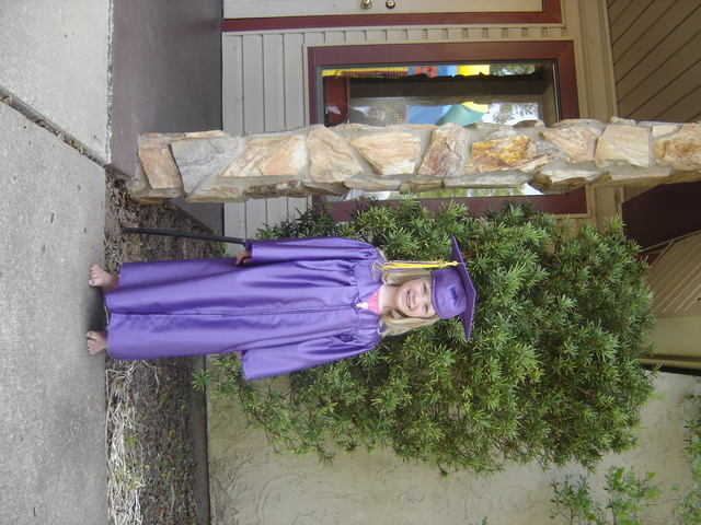 Me gradué de mi primera escuela.