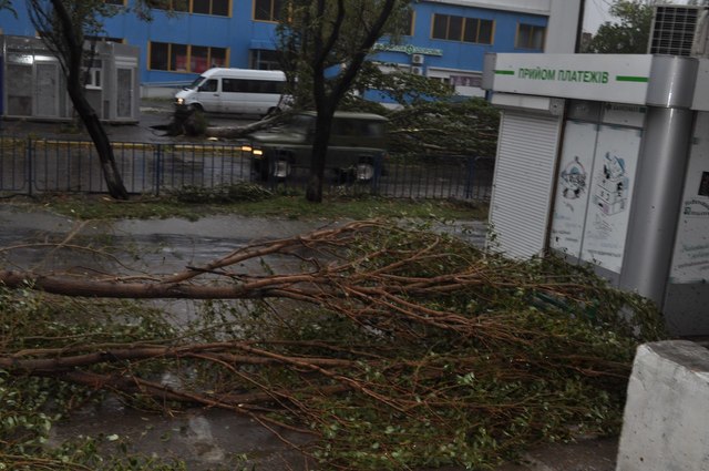 10.05. В микрорайоне Лиски заблокирован автомобиль скорой помощи.