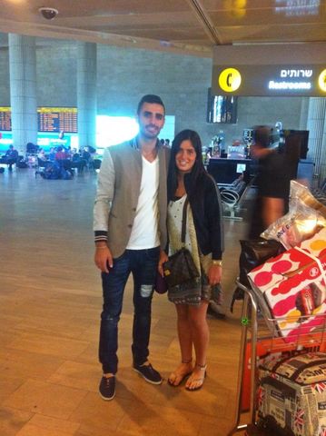 אחותי טסה לתאילנד