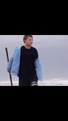 Aprendí andar en el año de 2000. Era verano y hacía mas o menos calor. La música de moda era la música hip-hop.