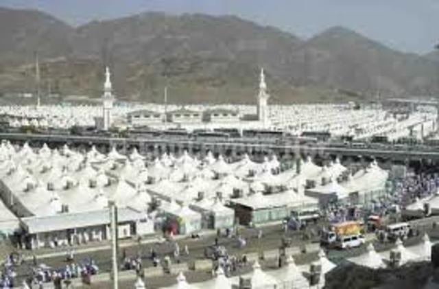 المبيت بمزدلفة والوقوف بالمشعر الحرام