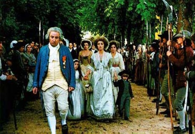 Royal Family returns to Paris