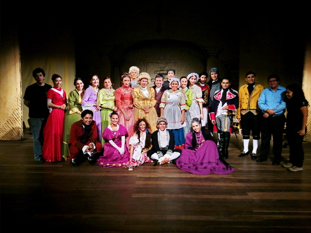 Funcion de LA BODA DE LAS VARGAS en el Auditorio Luis A Calvo