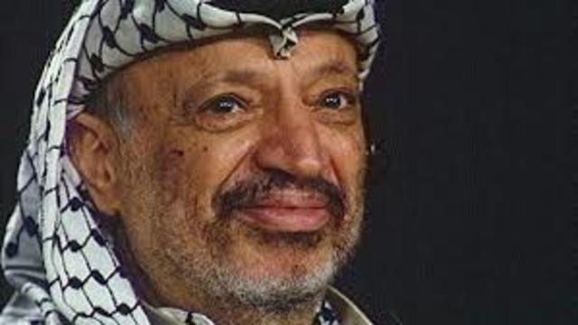 EL EJÉRCITO ISRAELÍ DA UN ULTIMÁTUM A ARAFAT PARA QUE SE ENTREGUE
