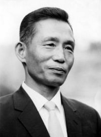 Park Chung-hee elected first President of Korea