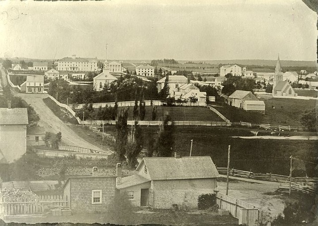 First Women Accepted into University