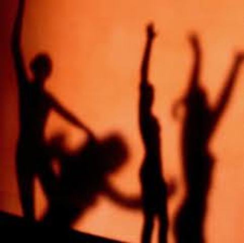 INVENCIÓ D'IMATGES EN MOVIMENT