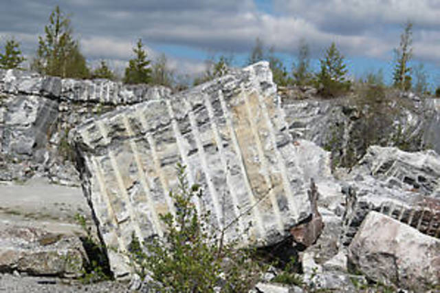 Начало опытной добычи мрамора