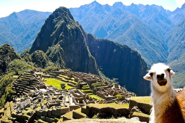 Pizzaro conquers Incan empire