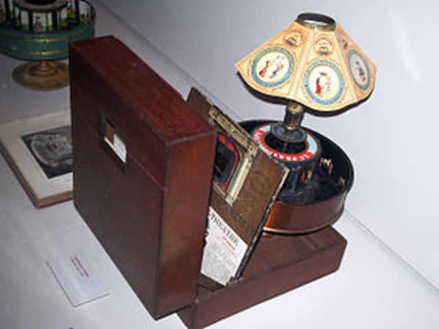 Invención del praxinoscopio