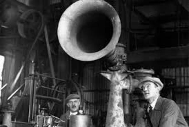 Steam-powered Foghorn