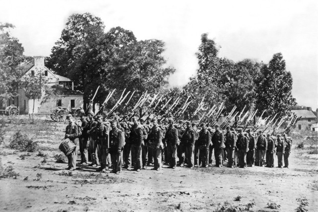 Confederate Forces Prepare Counterattack