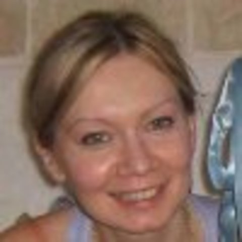 Mediating Knowledge through Peer-to-Peer Interaction in a Multicultural Online Learning Environment: A Case Study of International Students in the US