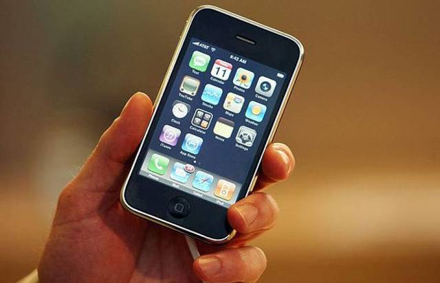 iPhone 3G released in the US