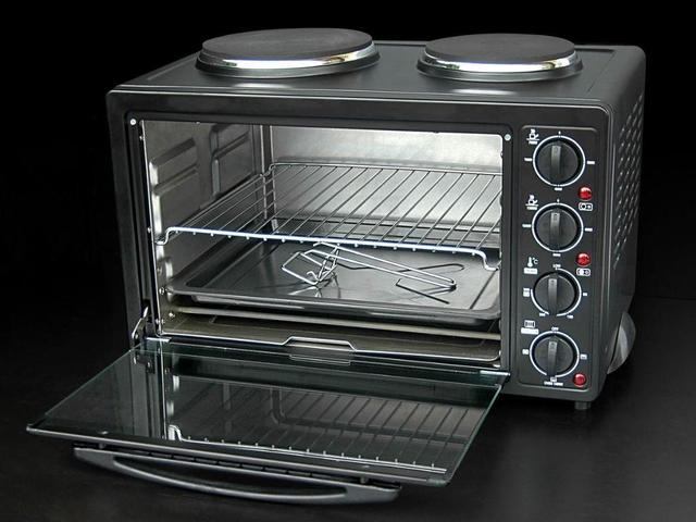 Oven by: Thomas Ahearn