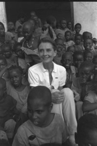 Hepburn goes to Somalia with UNICEF