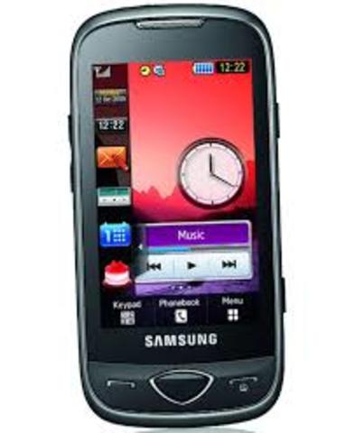 Primer móvil táctil