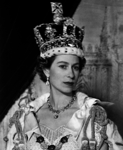 King George VI dies; Elizabeth becomes Queen