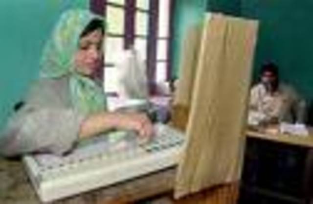 First gengeral elections, congress government comes to power