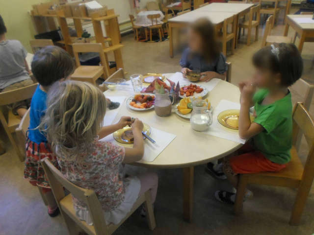 ΤΟ ΣΤΡΟΓΓΥΛΟ ΤΡΑΠΕΖΙ ΤΟΥ ΠΡΩΙΝΟΥ