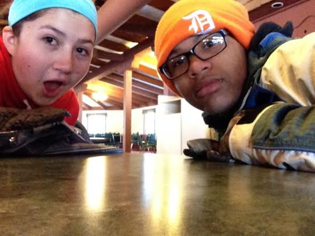 Teching my friend to ski