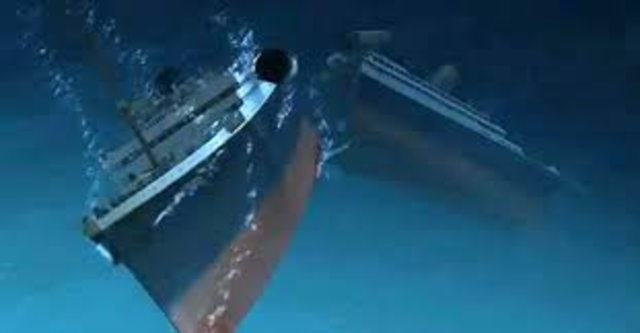 Titanic vaiub põhhja